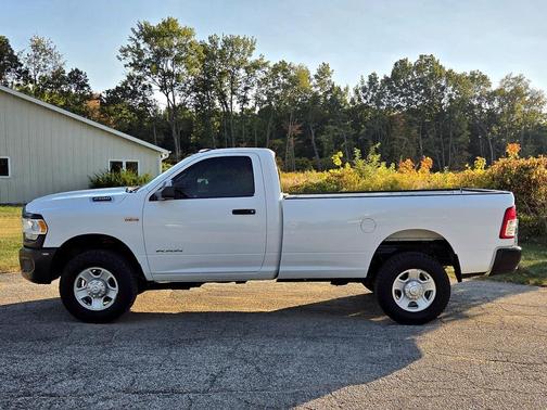 2019 RAM 2500 Tradesman Regular Cab 4x4 8' Box