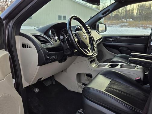 2020 Dodge Grand Caravan SXT