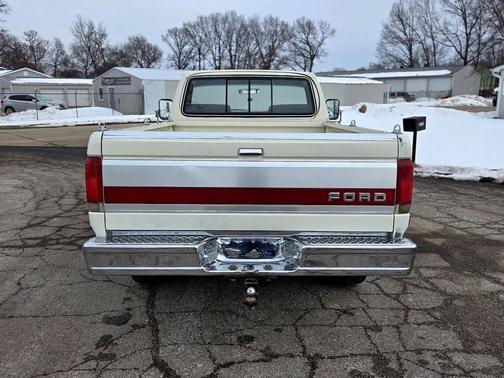 1987 Ford F-250 XLT Lariat