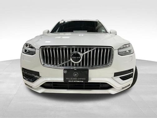 2022 Volvo XC90 T6 Inscription