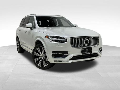 2022 Volvo XC90 T6 Inscription