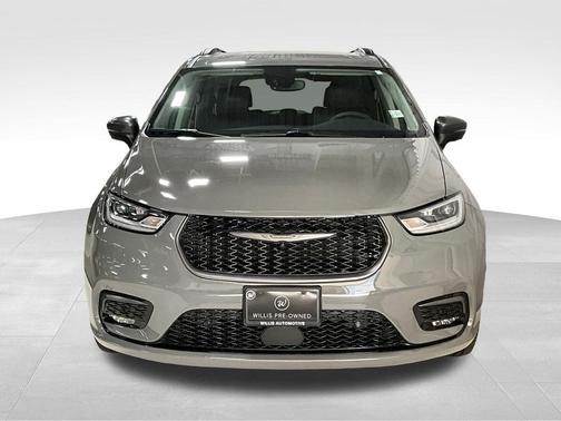 Ceramic Gray Clearcoat 2023 Chrysler Pacifica Touring L