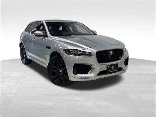 2017 Jaguar F-PACE First Edition