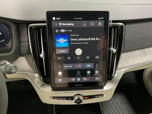 2026 Volvo XC90 B6 Ultra Dark Theme 7-Seater