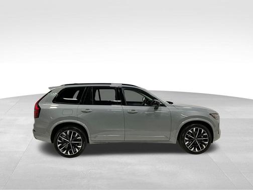 2026 Volvo XC90 B6 Ultra Dark Theme 7-Seater