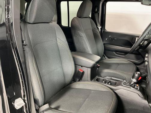 black clearcoat 2026 Jeep Wrangler 4-Door Sahara 4x4