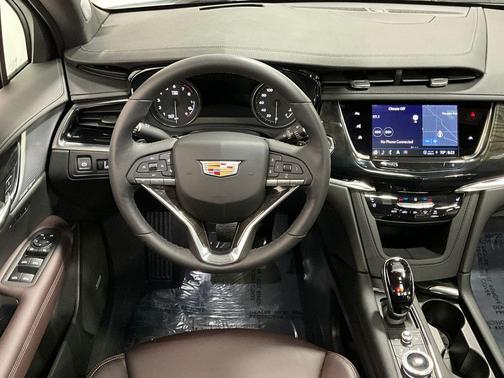 Crystal White Tricoat 2024 Cadillac XT6 Premium Luxury AWD