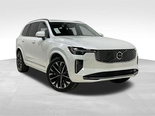 2025 Volvo XC90 B6 Core
