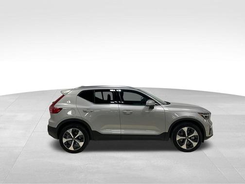 Silver Dawn Metallic 2025 Volvo XC40 B5 Plus Bright Theme