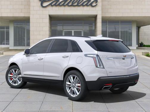 2025 Cadillac XT5 Sport
