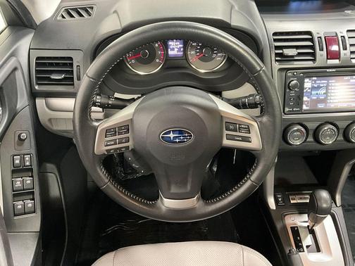 Satin White Pearl 2014 Subaru Forester 2.5i Limited