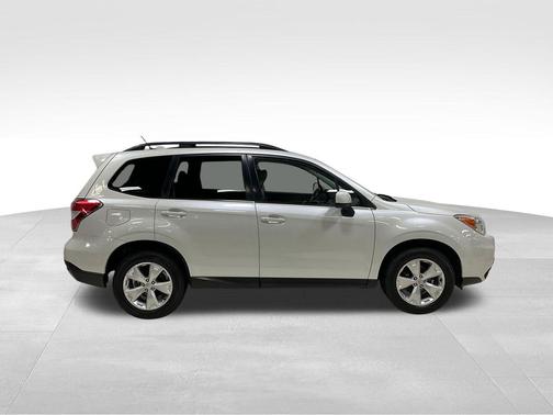 Satin White Pearl 2014 Subaru Forester 2.5i Limited