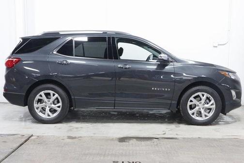 Photo 2 of 37 of 2020 Chevrolet Equinox Premier w/1LZ