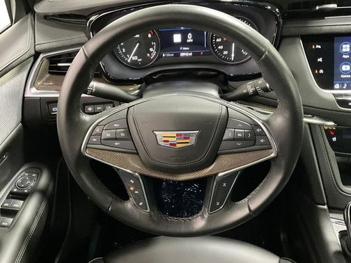 2022 Cadillac XT5 Premium Luxury