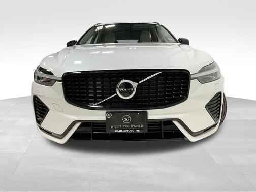 2024 Volvo XC60 Recharge Plug-In Hybrid T8 Ultimate Dark Theme