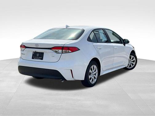 Ice Cap 2023 Toyota Corolla LE