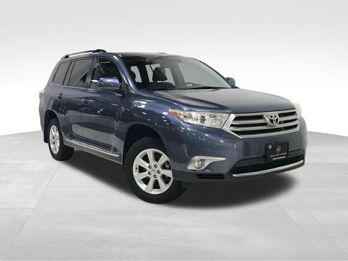 Shoreline Mist 2013 Toyota Highlander SE