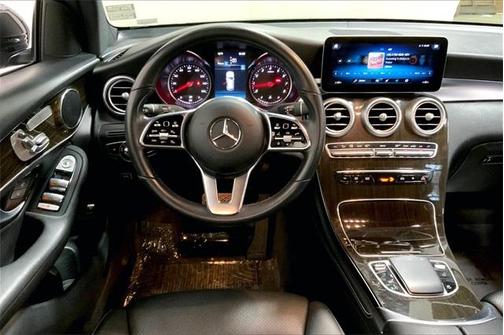 Photo 4 of 29 of 2020 Mercedes-Benz GLC 300 Base 4MATIC