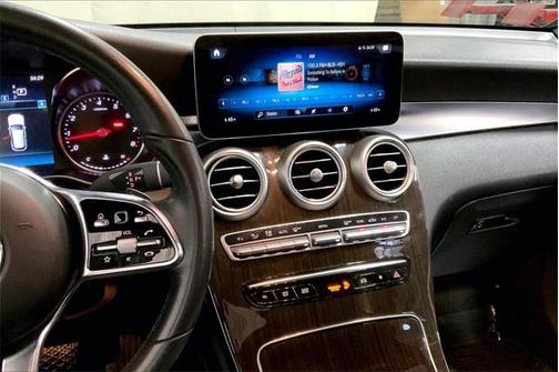 Photo 5 of 29 of 2020 Mercedes-Benz GLC 300 Base 4MATIC