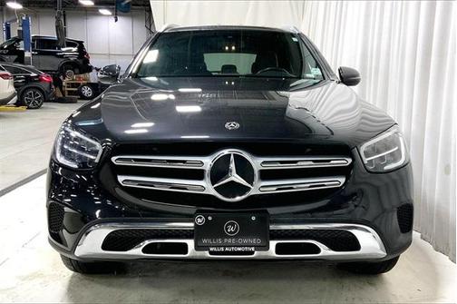 Photo 2 of 29 of 2020 Mercedes-Benz GLC 300 Base 4MATIC