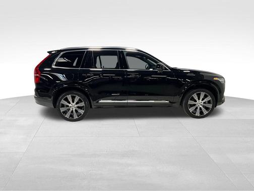 2024 Volvo XC90 Recharge Plug-In Hybrid T8 Ultimate Bright Theme 7-Seater