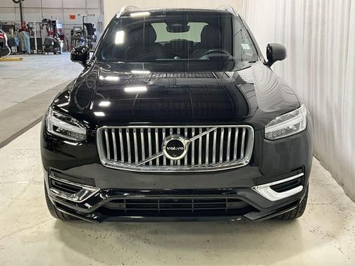 2024 Volvo XC90 Recharge Plug-In Hybrid T8 Ultimate Bright Theme 7-Seater
