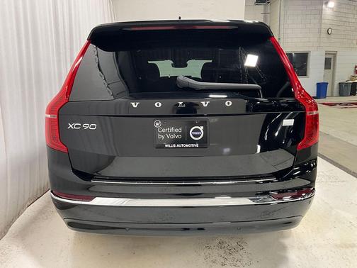 2024 Volvo XC90 Recharge Plug-In Hybrid T8 Ultimate Bright Theme 7-Seater