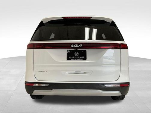 2024 Kia Carnival LX