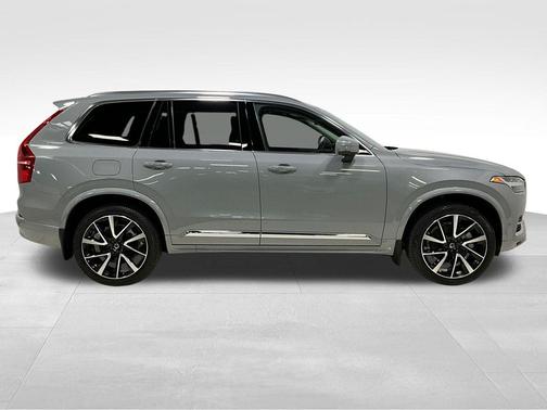 Vapour Grey Metallic 2025 Volvo XC90 B6 Plus 7-Seater