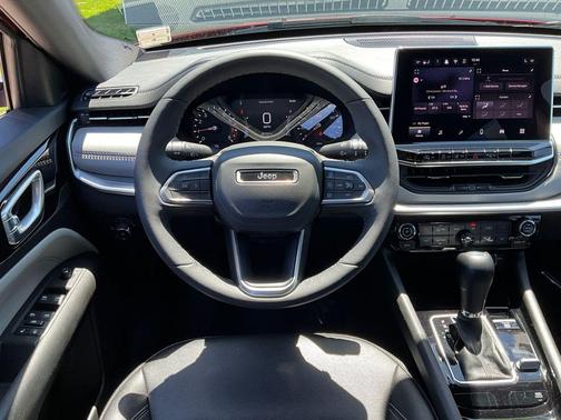 Red Hot Pearlcoat 2025 Jeep Compass Limited
