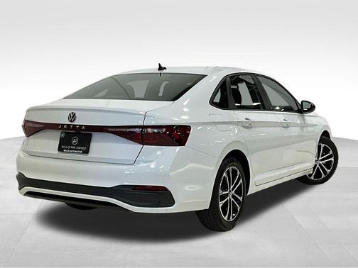 Pure White 2025 Volkswagen Jetta 1.5T Sport