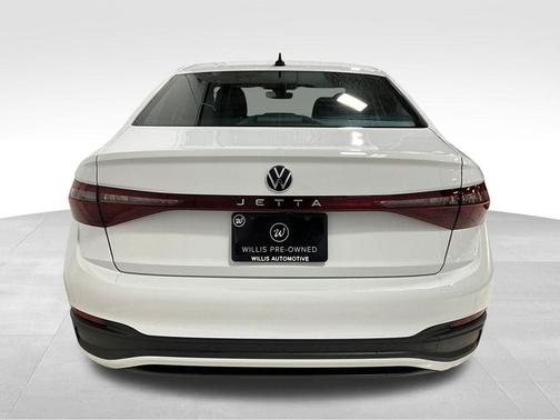 Pure White 2025 Volkswagen Jetta 1.5T Sport