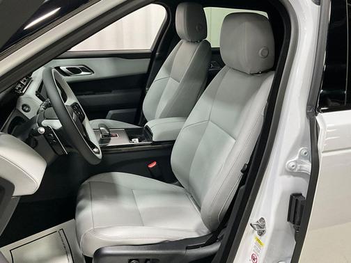 2026 Land Rover Range Rover Velar P250 SE R-Dynamic