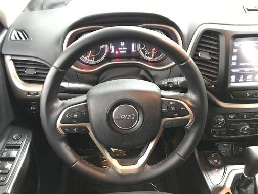 Brilliant Black Crystal Pearlcoat 2016 Jeep Cherokee 75th Anniversary