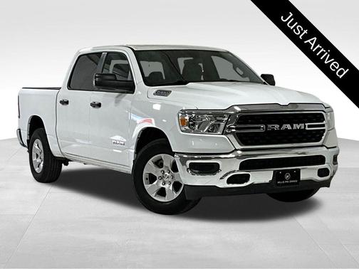 Bright White Clearcoat 2024 RAM 1500 Big Horn/Lone Star