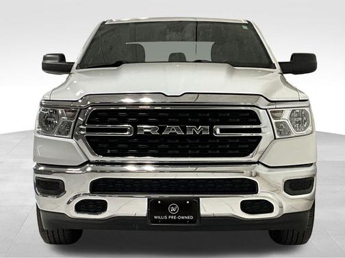 Bright White Clearcoat 2024 RAM 1500 Big Horn/Lone Star