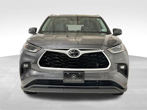 Magnetic Gray Metallic 2021 Toyota Highlander XLE