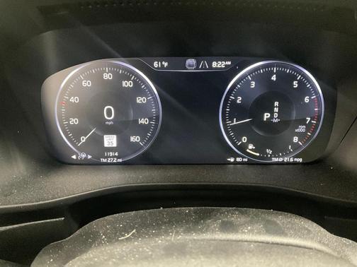 2022 Volvo XC40 T5 R-Design