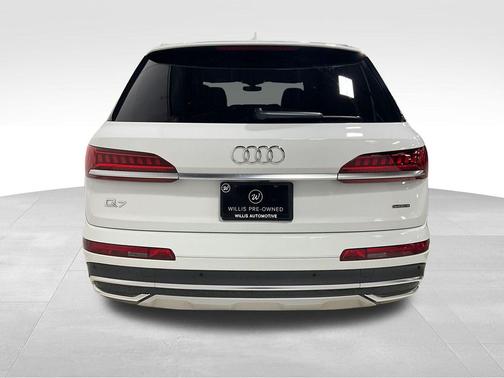 Carrara White 2022 Audi Q7 55 Premium Plus