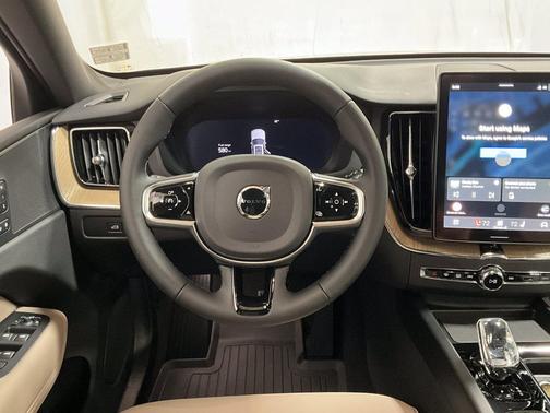 Denim Blue Metallic 2027 Volvo XC60 Core