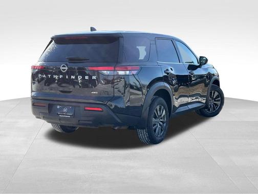 2023 Nissan Pathfinder S 4WD