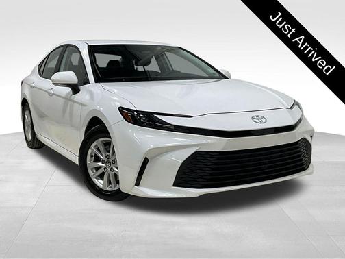 Ice Cap 2026 Toyota Camry LE