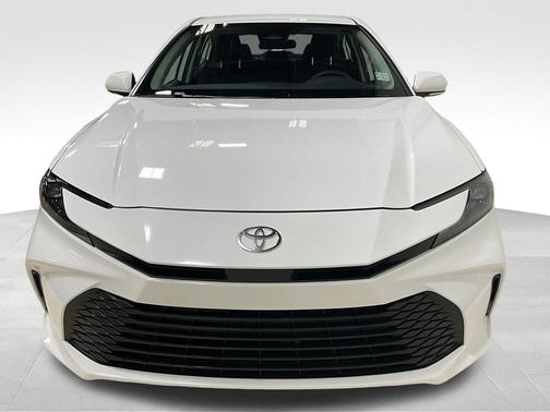 Ice Cap 2026 Toyota Camry LE