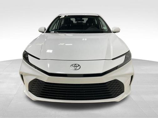 Ice Cap 2026 Toyota Camry LE