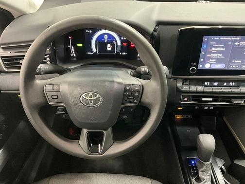 Ice Cap 2026 Toyota Camry LE