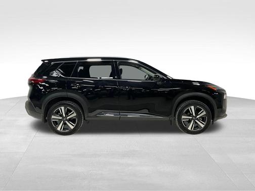 Super Black 2023 Nissan Rogue SL