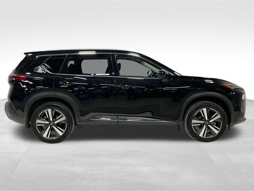 Super Black 2023 Nissan Rogue SL