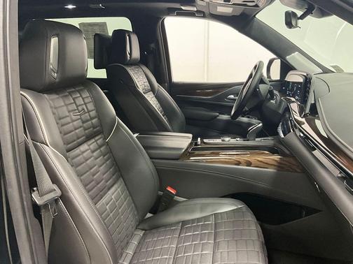 2021 Cadillac Escalade ESV Sport Platinum