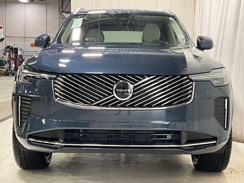 2026 Volvo XC90 B6 Ultra 7-Seater
