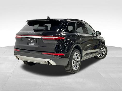 Infinite Black Metallic Clearcoat 2025 Lincoln Corsair Premiere